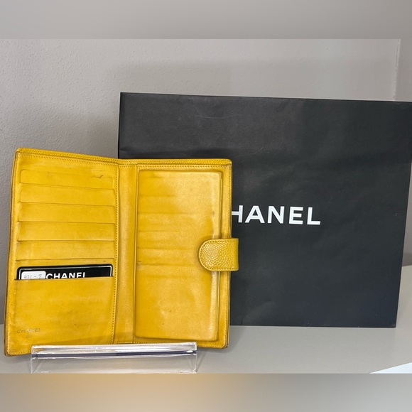 CHANEL Yellow Caviar Leather Snap Long Wallet - Picture 3 of 4